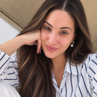Daniela, 27